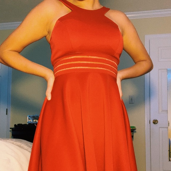 Red Dress size 1 - Picture 2 of 6